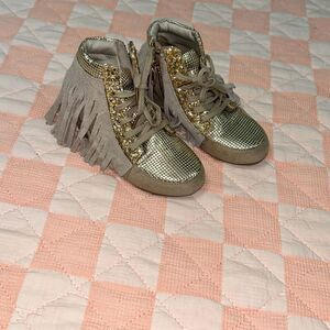 Joyfolie fringe booties sz 9